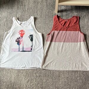 2 Large Old Navy Tank Tops